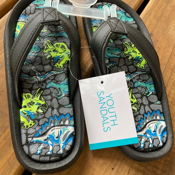 NWT Cushion Dinasaur Leather Flip Flops - Picture 2 of 3